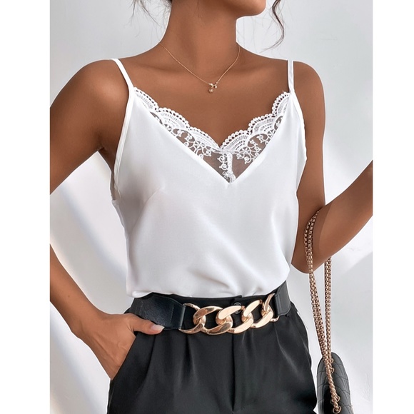 Lace Detailed Low Back V-Neck Cami Top - Picture 5 of 7